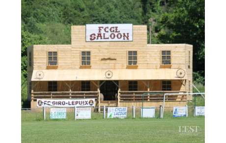 Un saloon pour les feux de St Jean
